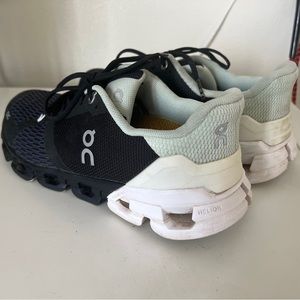 On Cloudflyer Running Shoes